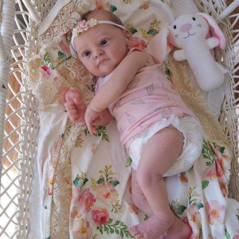 18'' Aadilah Realistic Reborn Baby Girl Doll