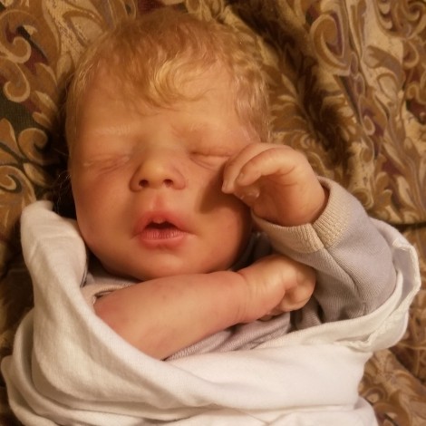 Lifelike 17.5'' Deb Reborn Baby Doll